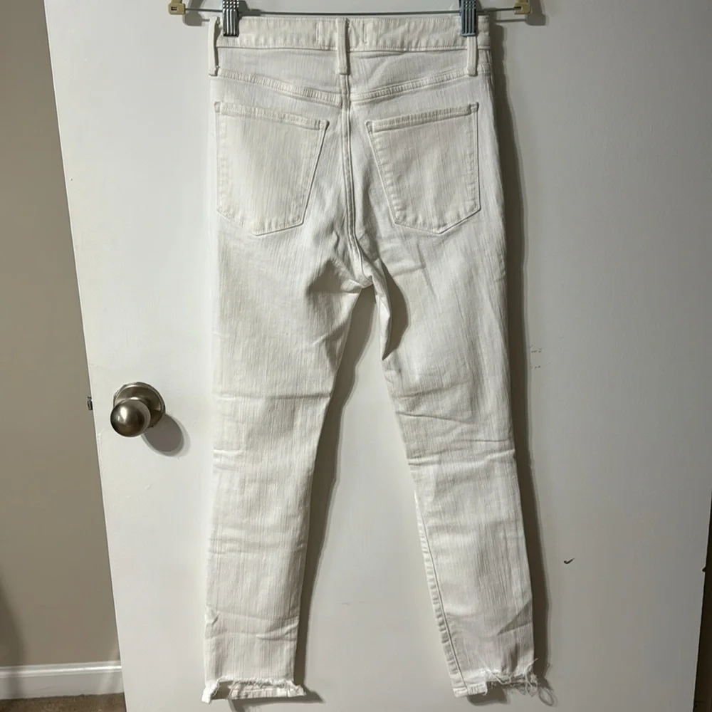 Abercrombie & Fitch White Ripped Skinny Jeans